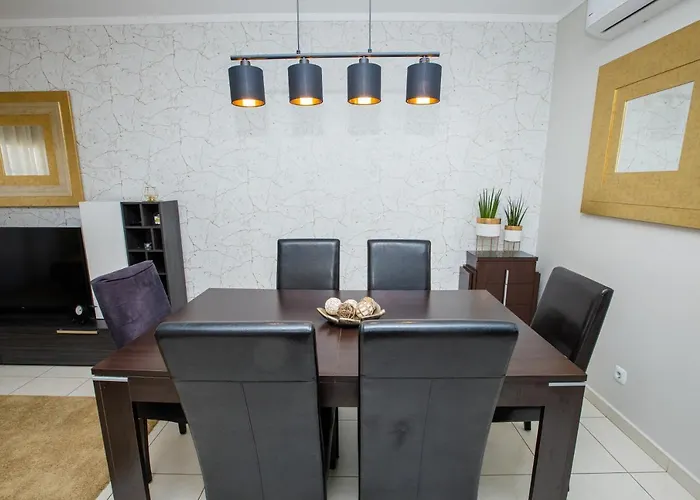 Holiday Albufeira Албуфейра